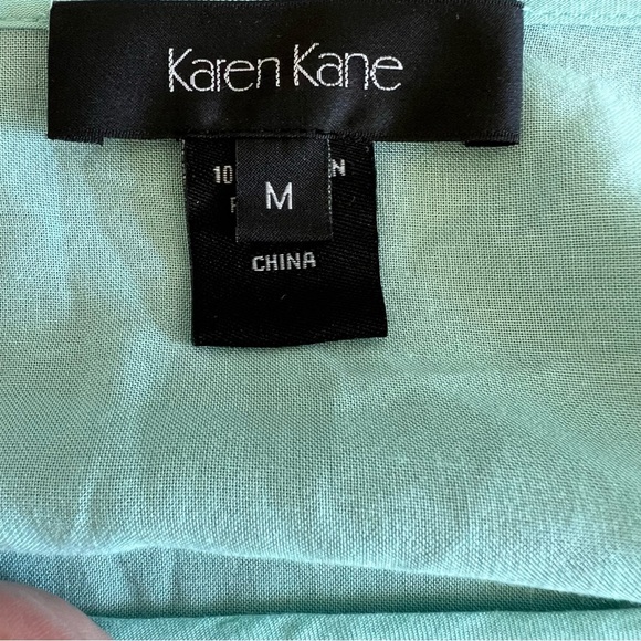 Karen Kane Aqua embroidery front tie Long Sleeve Top Sz medium - Picture 5 of 6
